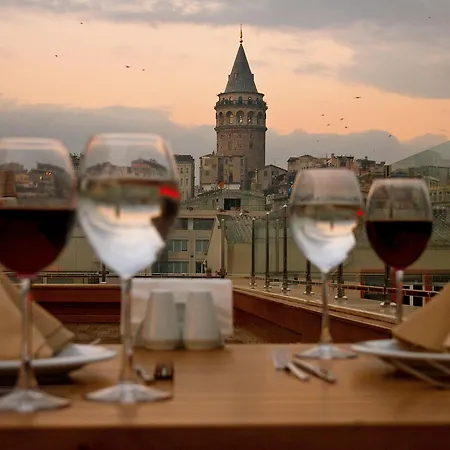 Hotel Golden 4*