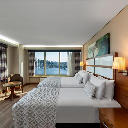 Golden Hotel 4*