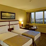 Golden Hotel