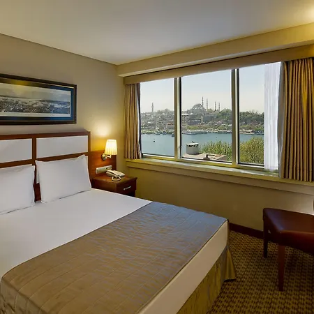 Golden Hotel 4*